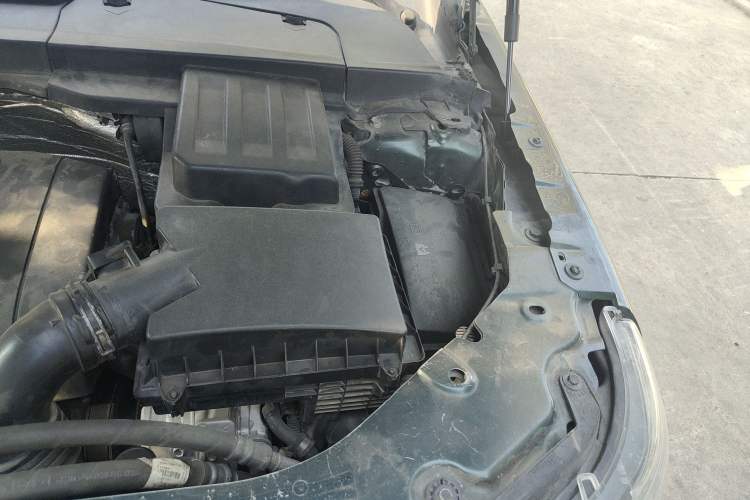 Used Land Rover Freelander 2 2010 3.2 i6 Automatic SE Gasoline Version Engine Bay Left