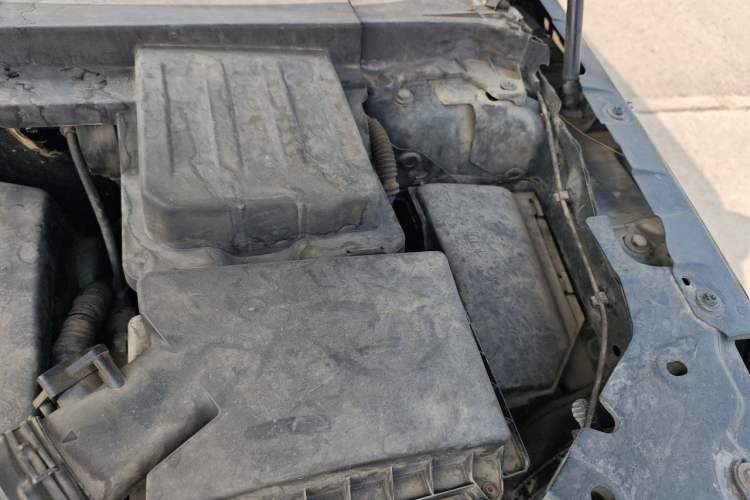 Used Land Rover Freelander 2 2010 3.2 i6 Automatic HSE Gasoline Version Engine Bay Left