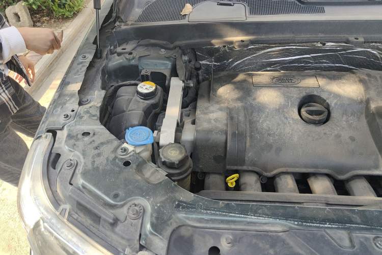 Used Land Rover Freelander 2 2010 3.2 i6 Automatic SE Gasoline Version Engine Bay Right