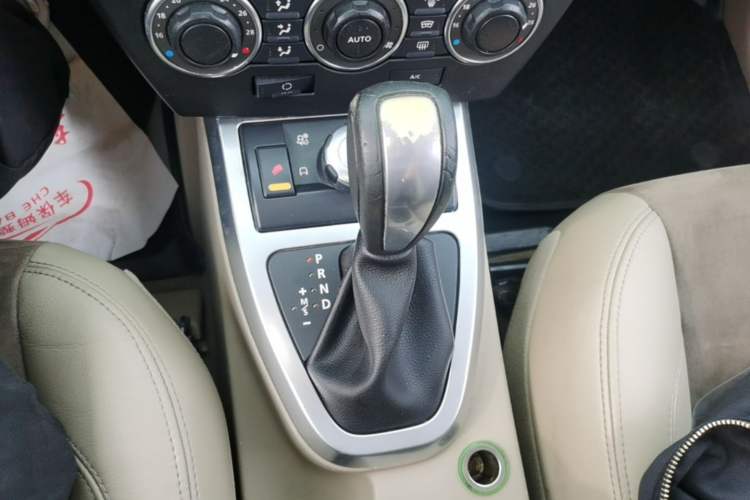 Used Land Rover Freelander 2 2010 3.2 i6 Automatic SE Gasoline Version Gear Lever