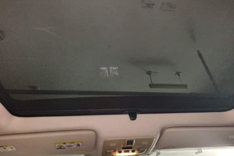 Used Land Rover Freelander 2 2010 3.2 i6 Automatic HSE Gasoline Version Headliner