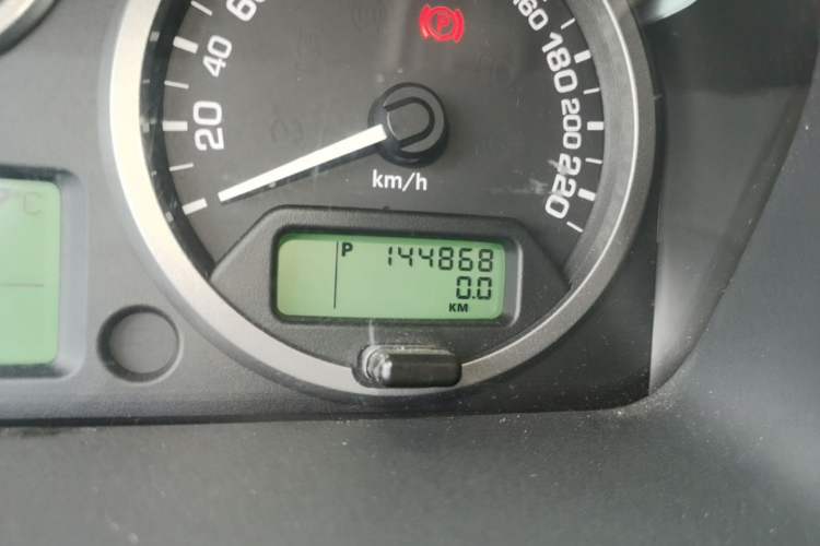 Used Land Rover Freelander 2 2010 3.2 i6 Automatic SE Gasoline Version Odometer Close Up