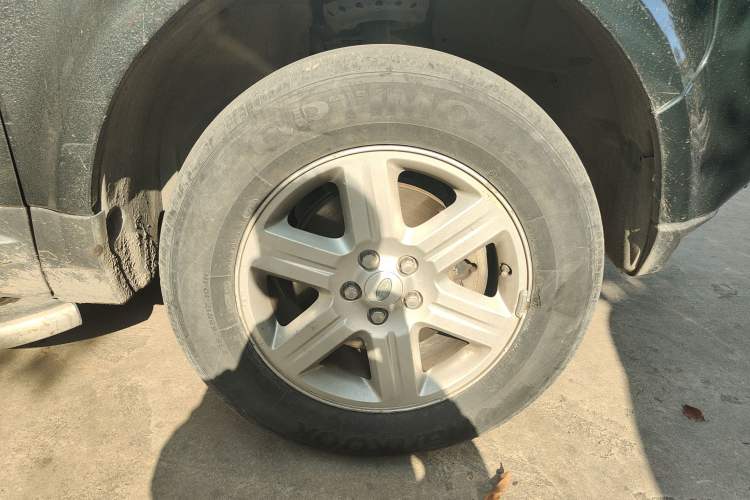 Used Land Rover Freelander 2 2010 3.2 i6 Automatic SE Gasoline Version Right Front Wheel Hub