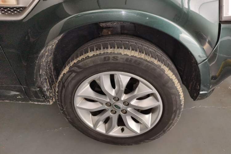 Used Land Rover Freelander 2 2010 3.2 i6 Automatic HSE Gasoline Version Right Front Wheel Hub