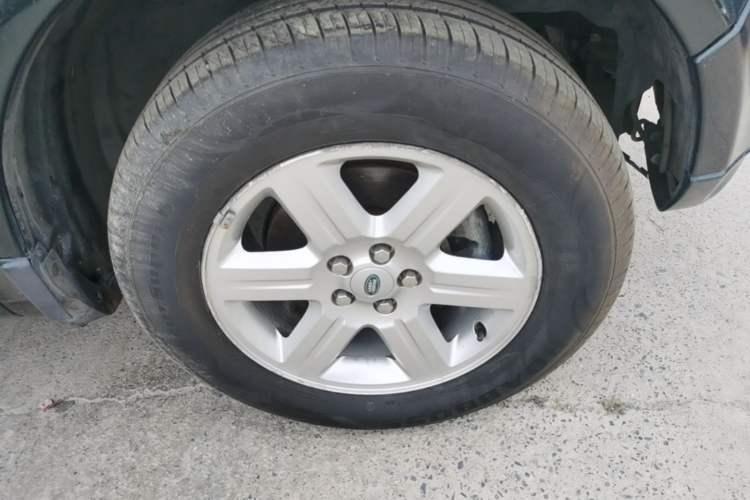 Used Land Rover Freelander 2 2010 3.2 i6 Automatic SE Gasoline Version Right Front Wheel Hub