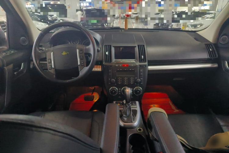 Used Land Rover Freelander 2 2010 3.2 i6 Automatic HSE Gasoline Version Center Console