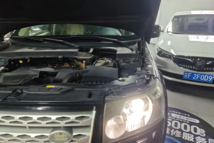 Used Land Rover Freelander 2 2010 3.2 i6 Automatic SE Gasoline Version Engine Bay Left