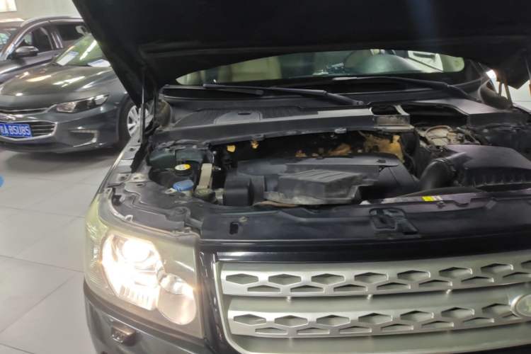 Used Land Rover Freelander 2 2010 3.2 i6 Automatic SE Gasoline Version Engine Bay Right