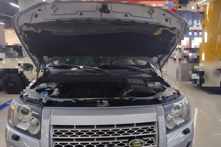 Used Land Rover Freelander 2 2010 3.2 i6 Automatic HSE Gasoline Version Engine Bay