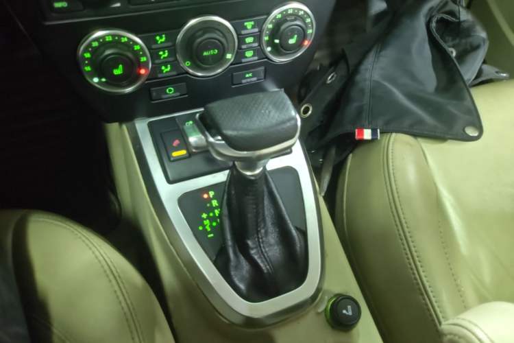 Used Land Rover Freelander 2 2010 3.2 i6 Automatic SE Gasoline Version Gear Lever