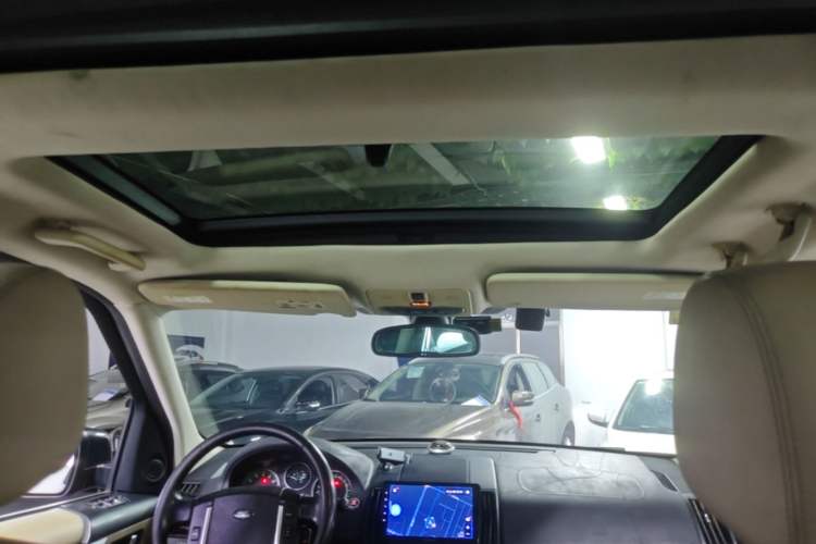 Used Land Rover Freelander 2 2010 3.2 i6 Automatic SE Gasoline Version Headliner