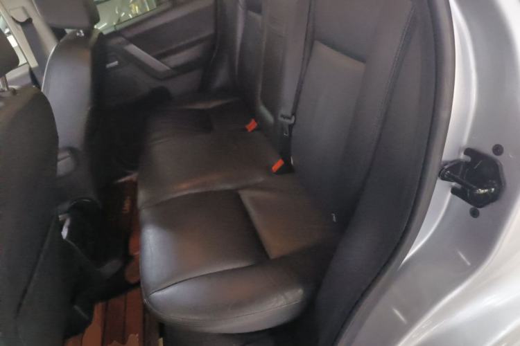 Used Land Rover Freelander 2 2010 3.2 i6 Automatic HSE Gasoline Version Left Rear Seat