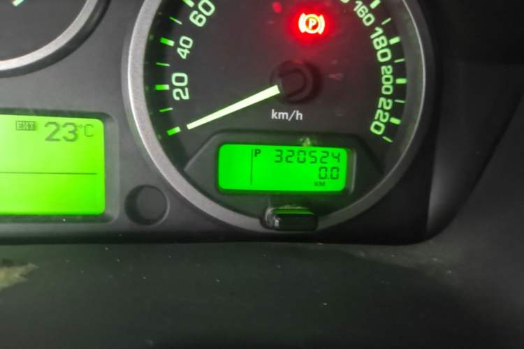 Used Land Rover Freelander 2 2010 3.2 i6 Automatic SE Gasoline Version Odometer Close Up