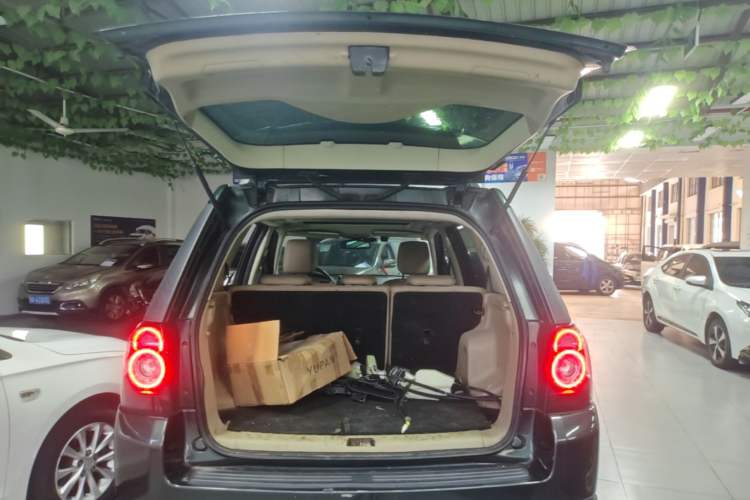 Used Land Rover Freelander 2 2010 3.2 i6 Automatic SE Gasoline Version Trunk
