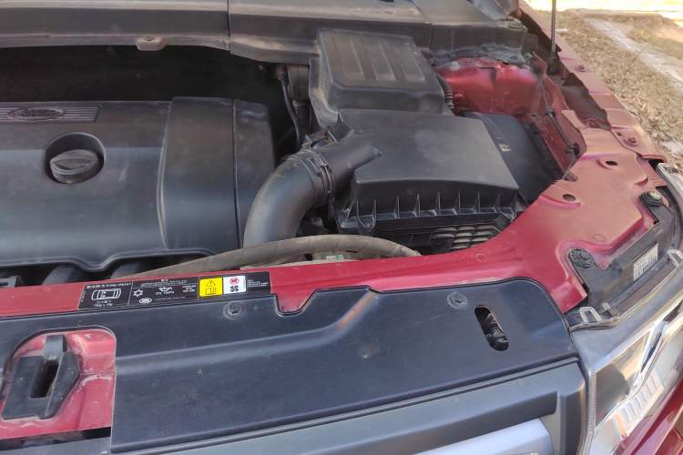 Used Land Rover Freelander 2 2010 3.2 i6 Automatic HSE Gasoline Version Engine Bay Left