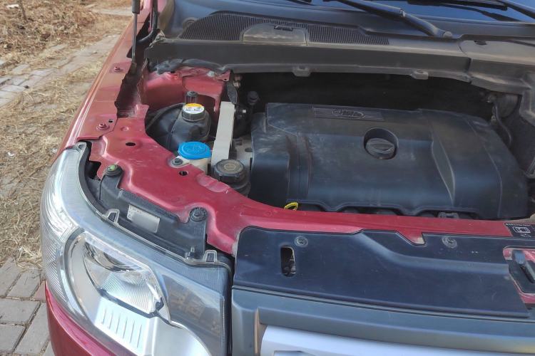 Used Land Rover Freelander 2 2010 3.2 i6 Automatic HSE Gasoline Version Engine Bay Right