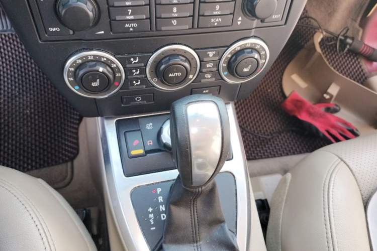 Used Land Rover Freelander 2 2010 3.2 i6 Automatic HSE Gasoline Version Gear Lever