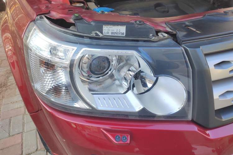 Used Land Rover Freelander 2 2010 3.2 i6 Automatic HSE Gasoline Version Right Front Headlight