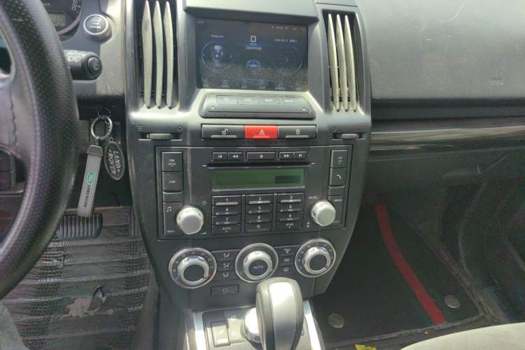 Used Land Rover Freelander 2 2010 3.2 i6 Automatic SE Gasoline Version Audio And AC Panel