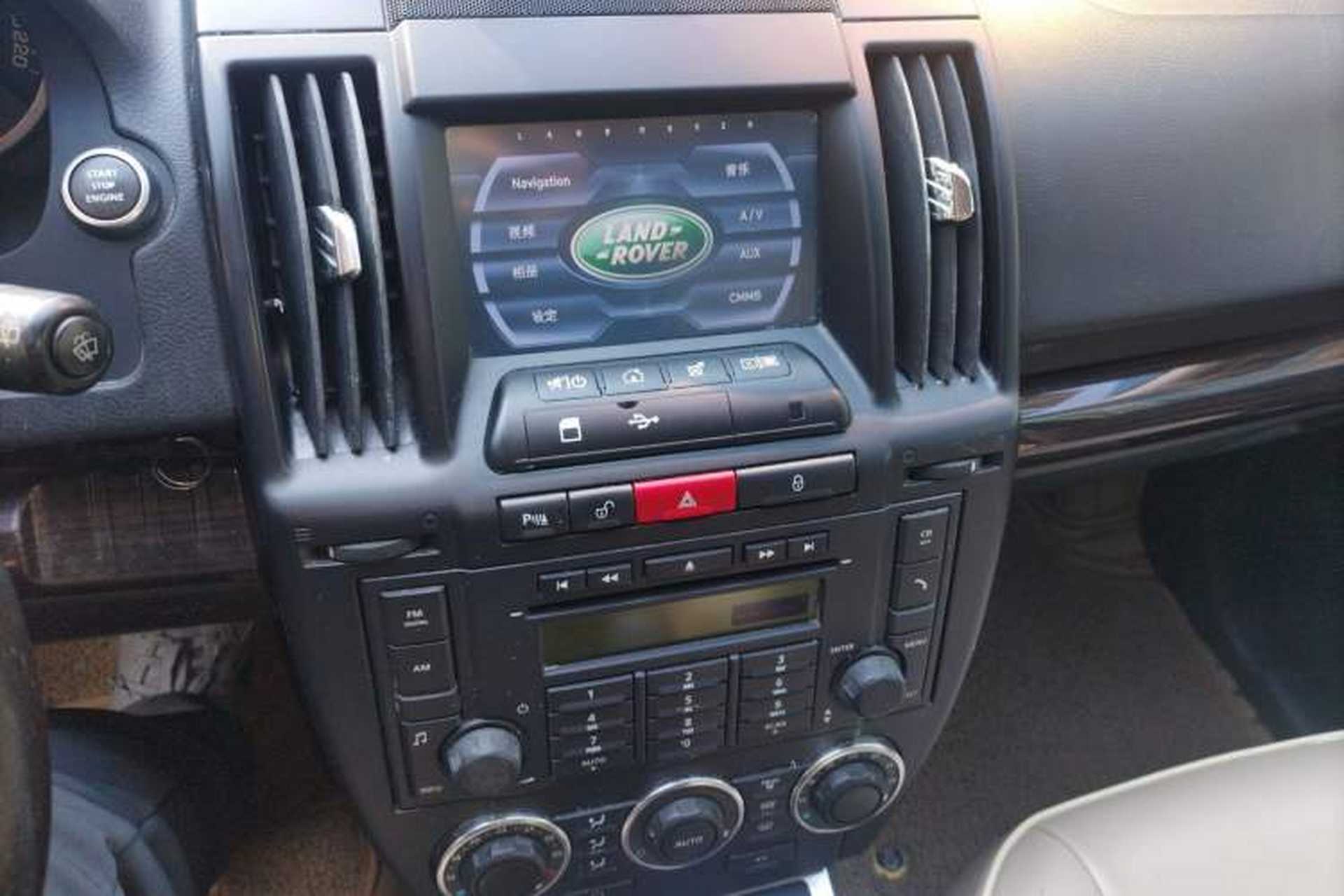 Used Land Rover Freelander 2 2010 3.2 i6 Automatic SE Gasoline Version Audio And AC Panel