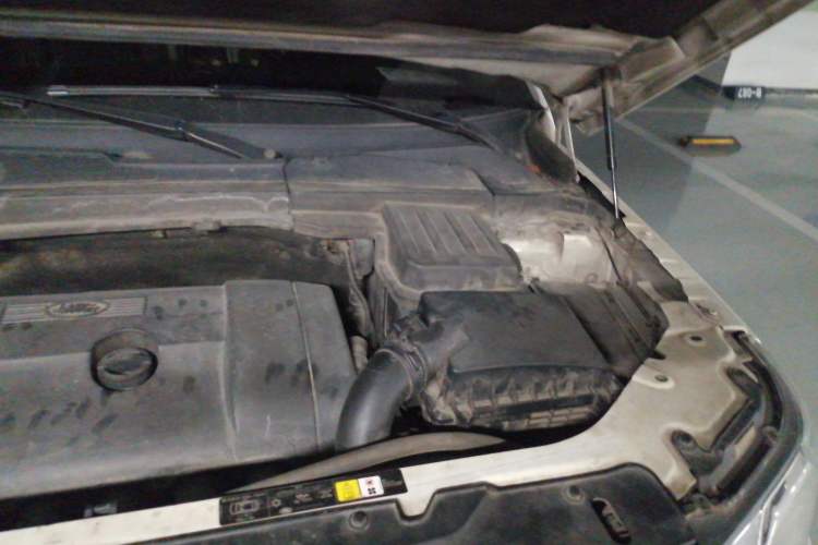 Used Land Rover Freelander 2 2010 3.2 i6 Automatic SE Gasoline Version Engine Bay Left