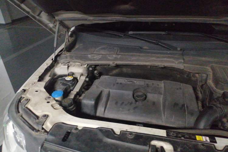 Used Land Rover Freelander 2 2010 3.2 i6 Automatic SE Gasoline Version Engine Bay Right