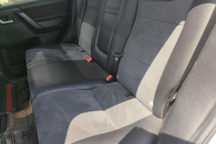 Used Land Rover Freelander 2 2010 3.2 i6 Automatic SE Gasoline Version Left Rear Seat