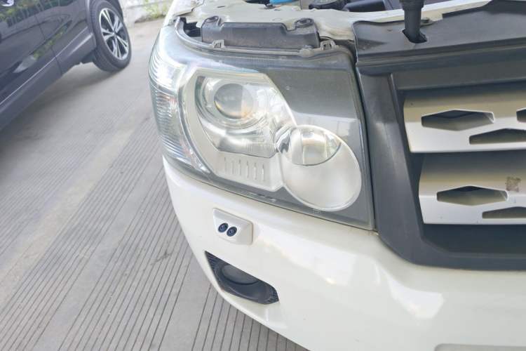 Used Land Rover Freelander 2 2010 3.2 i6 Automatic SE Gasoline Version Right Front Headlight