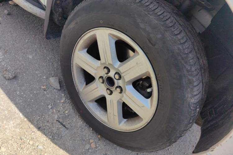 Used Land Rover Freelander 2 2010 3.2 i6 Automatic SE Gasoline Version Right Front Wheel Hub