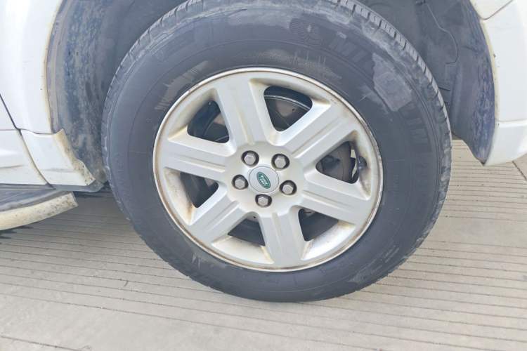 Used Land Rover Freelander 2 2010 3.2 i6 Automatic SE Gasoline Version Right Front Wheel Hub