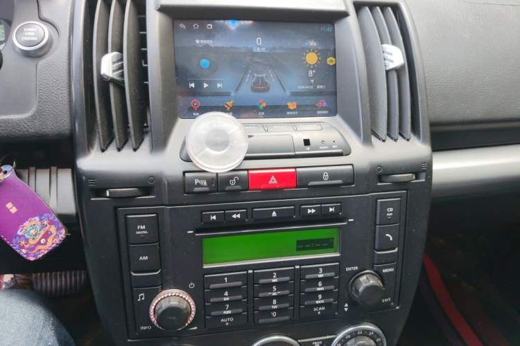 Used Land Rover Freelander 2 2011 2.2T SD4 SE Diesel Edition Audio And AC Panel