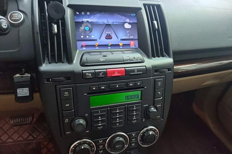 Used Land Rover Freelander 2 2011 3.2L i6 SE Gasoline Version Audio And AC Panel