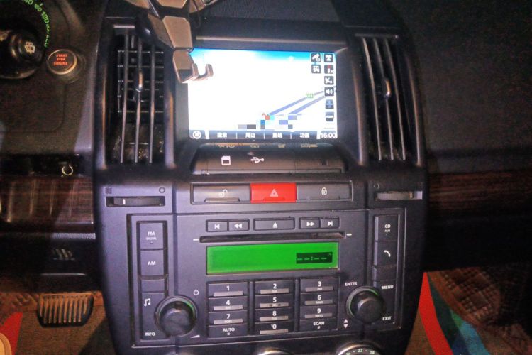 Used Land Rover Freelander 2 2011 3.2L i6 SE Gasoline Version Audio And AC Panel