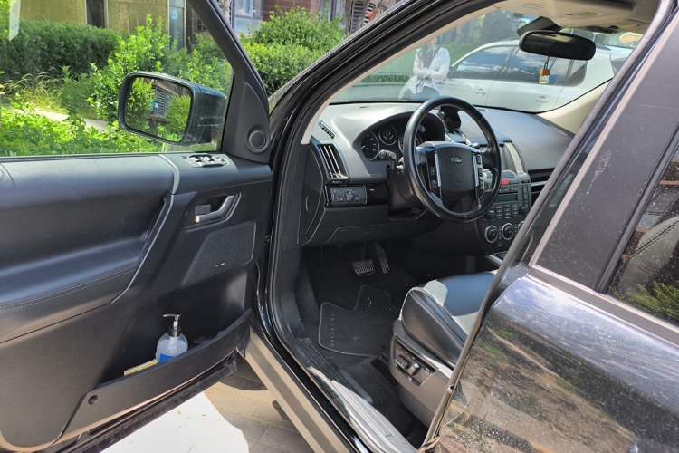 Used Land Rover Freelander 2 2011 3.2L i6 HSE Gasoline Edition Driver Seat