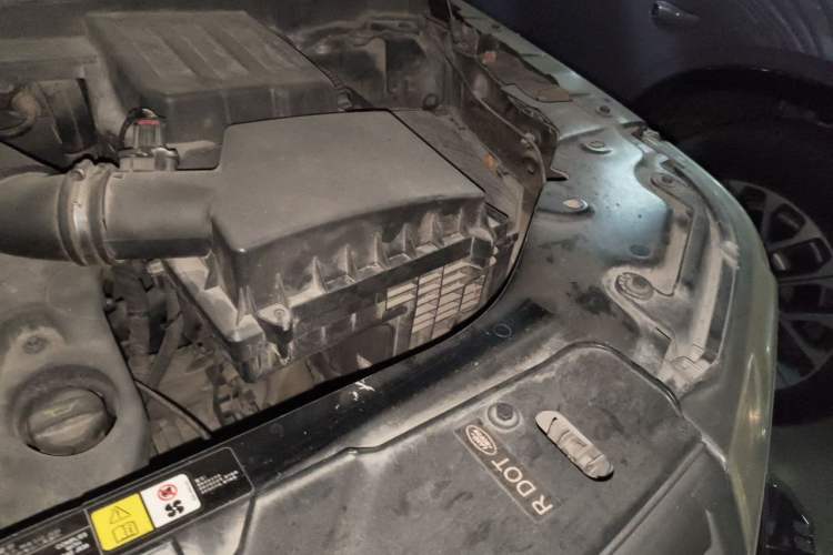 Used Land Rover Freelander 2 2011 2.2T SD4 SE Diesel Edition Engine Bay Left