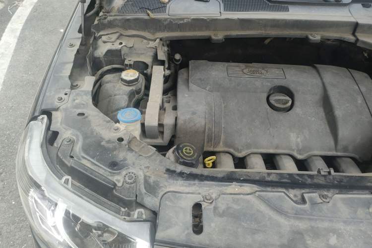 Used Land Rover Freelander 2 2011 3.2L i6 HSE Gasoline Edition Engine Bay Right