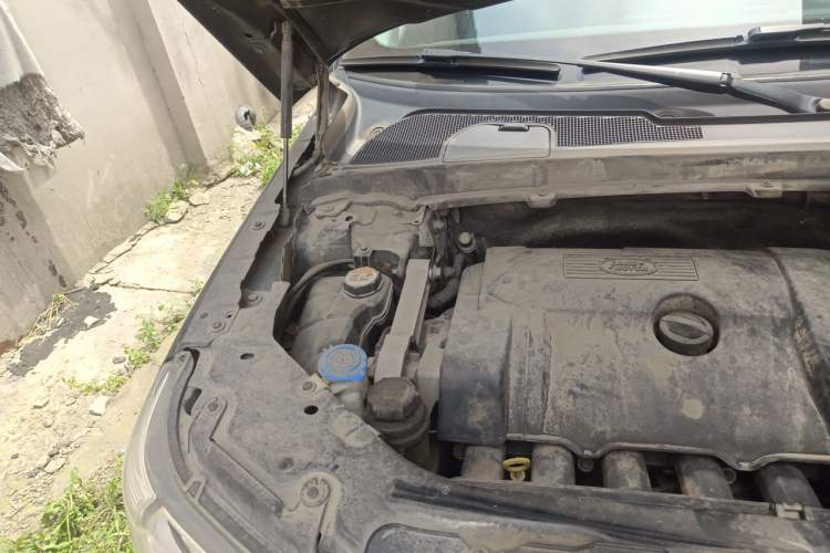 Used Land Rover Freelander 2 2011 3.2L i6 HSE Gasoline Edition Engine Bay Right