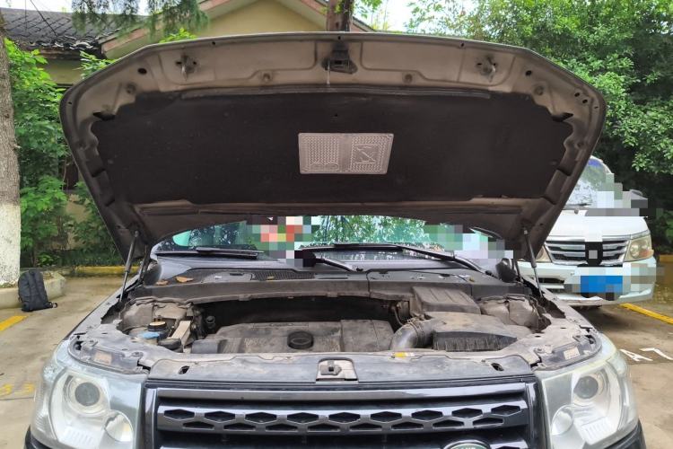 Used Land Rover Freelander 2 2011 3.2L i6 HSE Gasoline Edition Engine Bay