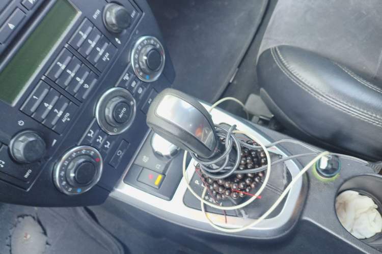 Used Land Rover Freelander 2 2011 2.2T SD4 SE Diesel Edition Gear Lever