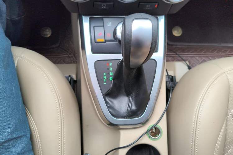 Used Land Rover Freelander 2 2011 3.2L i6 HSE Gasoline Edition Gear Lever