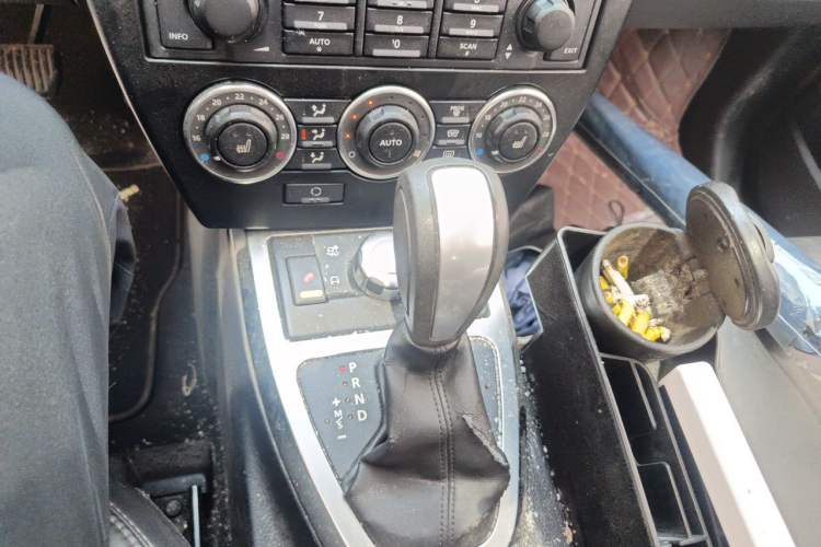 Used Land Rover Freelander 2 2011 3.2L i6 HSE Gasoline Edition Gear Lever