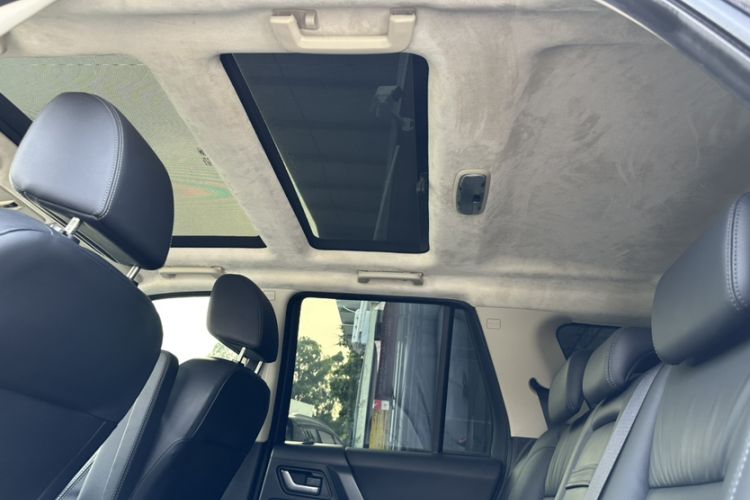 Used Land Rover Freelander 2 2011 3.2L i6 HSE Gasoline Edition Headliner