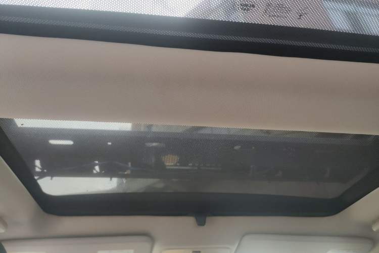 Used Land Rover Freelander 2 2011 3.2L i6 HSE Gasoline Edition Headliner