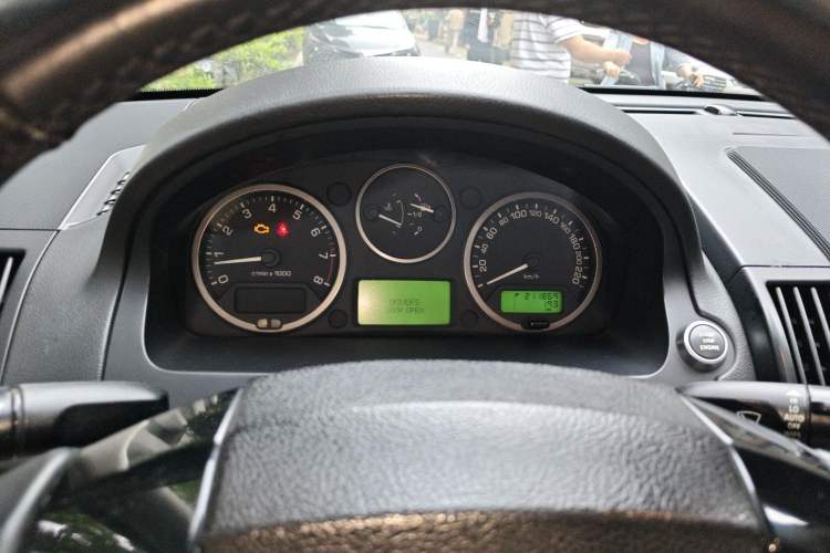 Used Land Rover Freelander 2 2011 3.2L i6 HSE Gasoline Edition Instrument Cluster