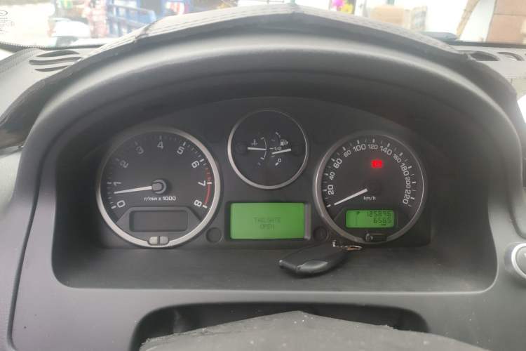 Used Land Rover Freelander 2 2011 3.2L i6 HSE Gasoline Edition Instrument Cluster