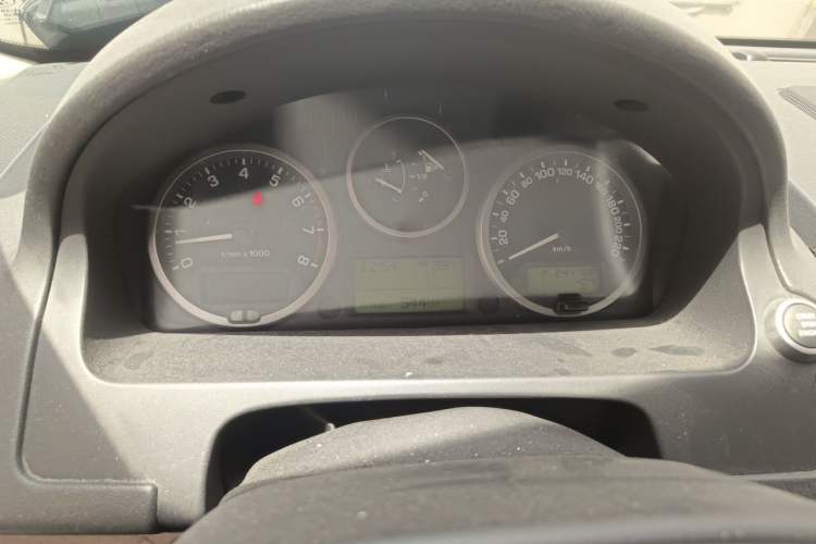 Used Land Rover Freelander 2 2011 3.2L i6 HSE Gasoline Edition Instrument Cluster