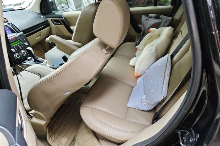 Used Land Rover Freelander 2 2011 3.2L i6 HSE Gasoline Edition Left Rear Seat