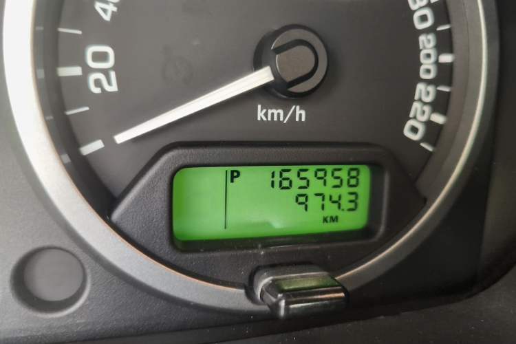 Used Land Rover Freelander 2 2011 3.2L i6 HSE Gasoline Edition Odometer Close Up