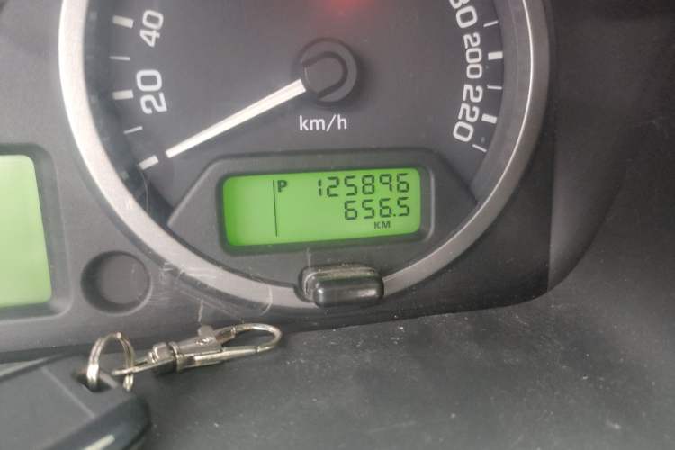 Used Land Rover Freelander 2 2011 3.2L i6 HSE Gasoline Edition Odometer Close Up