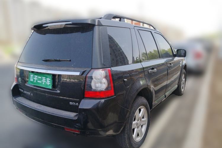 Used Land Rover Freelander 2 2011 2.2T SD4 SE Diesel Edition Rear Right 45 Deg